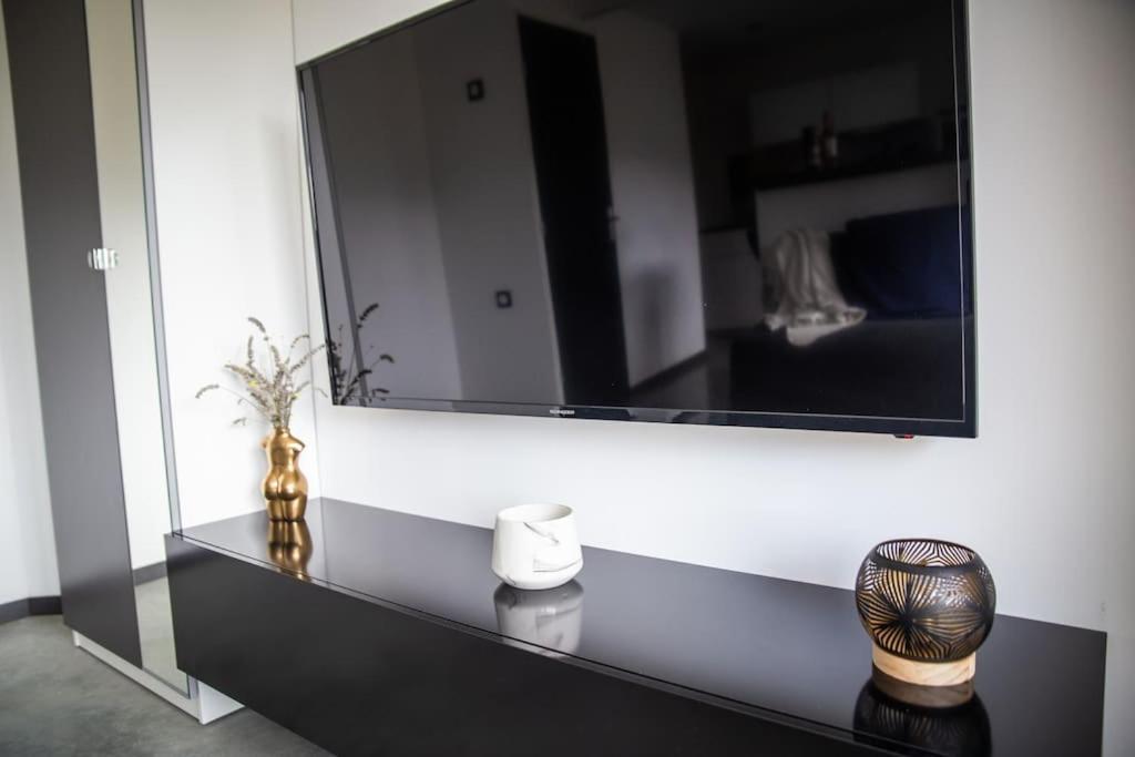 Apartamento Bienvenue Dans Le Cobalt ! Cholonge Exterior foto